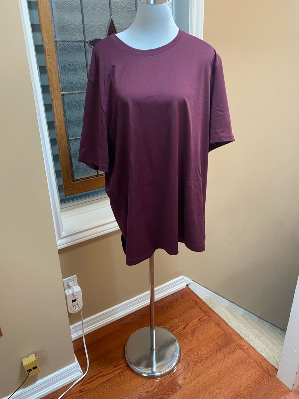 Kenneth Cole Short Sleeve Crew Tee in Deep Wine NWOT